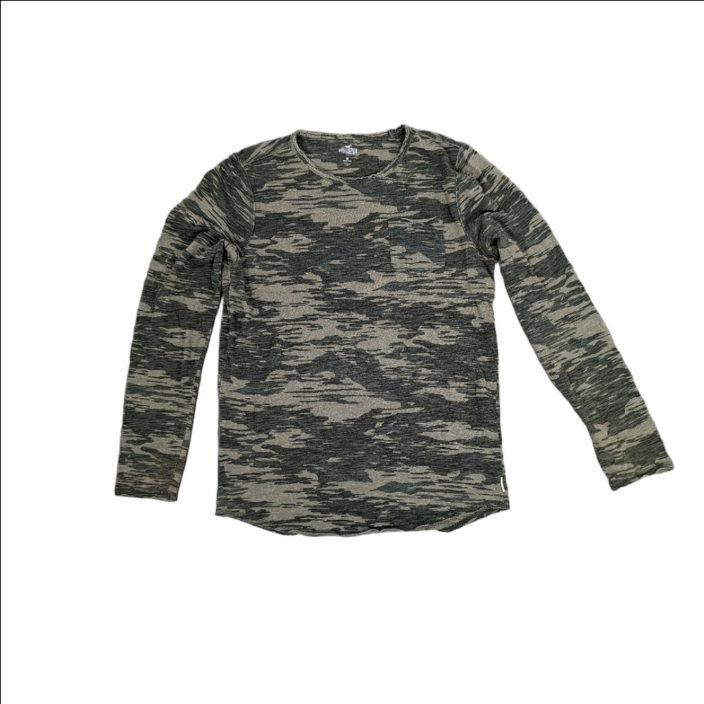 Hollister Stylish Green Camo Long Sleeve T-Shirt Green Medium